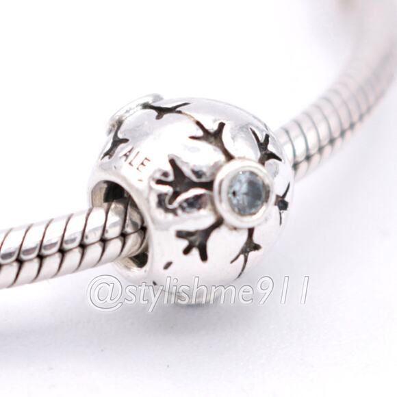 Authentic PANDORA Snowflake Charm - 790367CZA - Picture 3 of 10